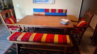Mesa de comedor de madera maciza