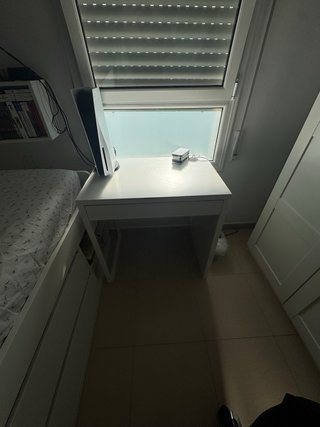 Cama nido con escritorio blanco