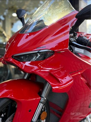 Ducati Panigale V4 2025 Roja