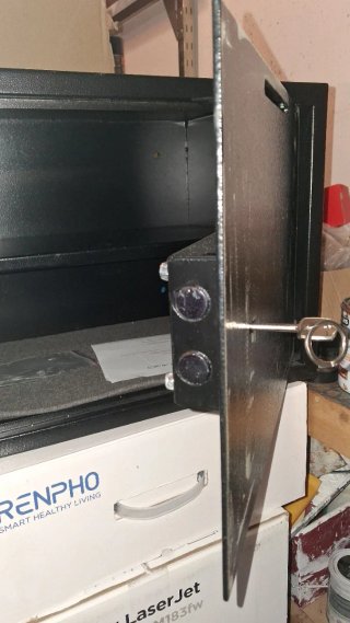 Caja Fuerte Depósito Llave Negra