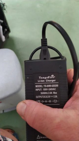 Cargador TangsFire Li-ion 42V 2A Xiaomi
