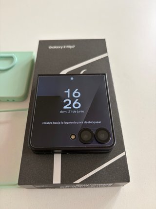 Samsung Galaxy Z Flip7 Fundas y Teléfono