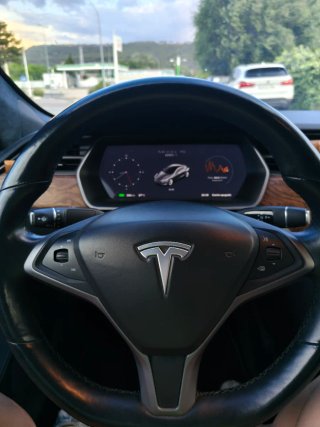 Tesla Model S 2019