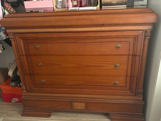 Cómoda de madera maciza, mesillas y cabecero
