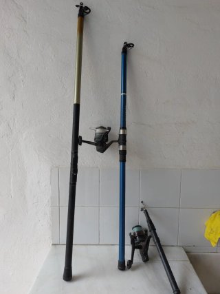 Lote 3 cañas de pescar con 2 carretes