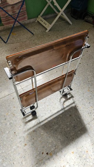 Camarera con ruedas