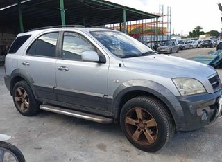 478689 puerta tras der kia carens 2.5 crdi concept