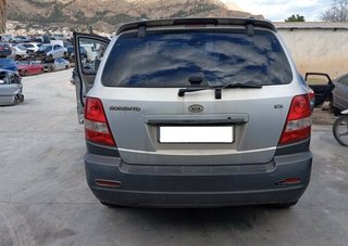 478689 puerta tras der kia carens 2.5 crdi concept