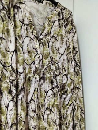 Set donna: pantaloni e camicia stampata