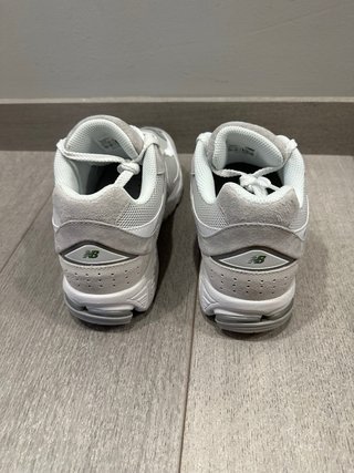 New Balance 2002R Gris/Blanco