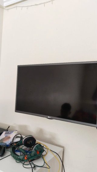 LG Smart TV 32