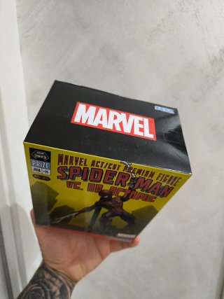 Spider-Man vs Dr. Octopus Figure