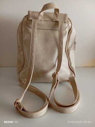 Mochila bolso beige