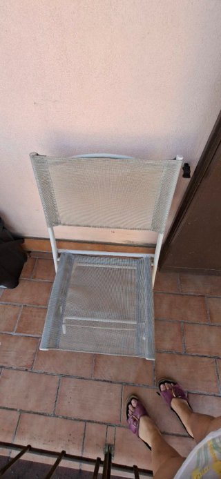 Tavolino rotondo in vetro con 2 sedie