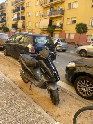 Malaguti Phantom F12 Scooter Negro