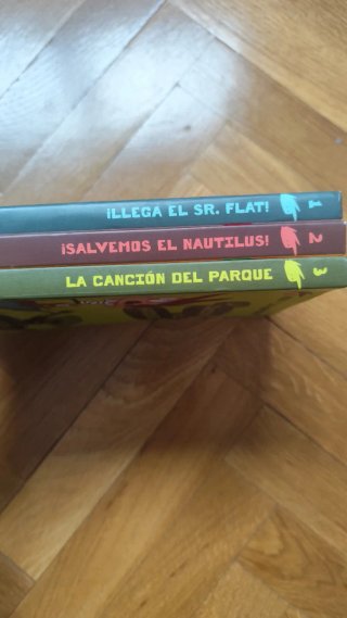 3 libros colección Agus y los monstruos