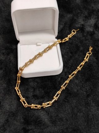 Collana con timbro 18 kt