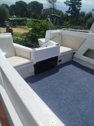 Glastron Futura 170