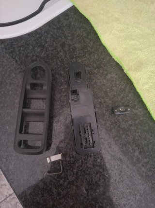 Mando elevalunas y ajuste retrovisores Peugeot 308