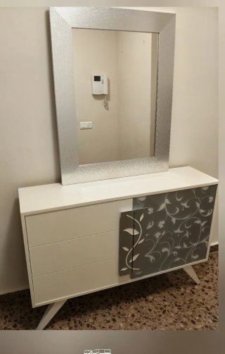Mueble aparador lacado blanco con cristal