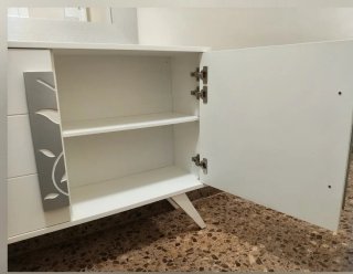 Mueble aparador lacado blanco con cristal