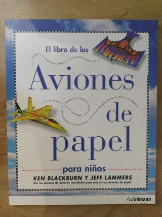 El Libro de los aviones de papel para niños