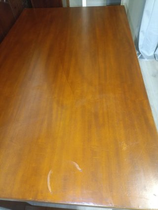 Escritorio antiguo de madera