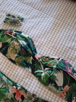 Bikini Oysho estampado tropical