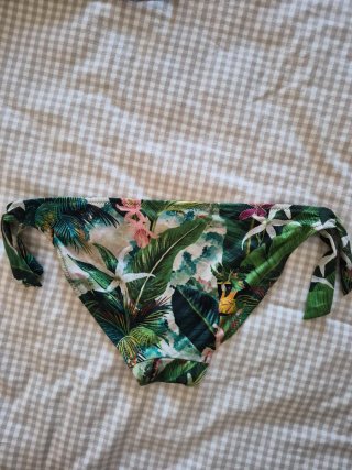 Bikini Oysho estampado tropical