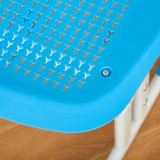 Mesa para Niños de 6-12 Años con Altura Ajustable, Lámpara LED, Atril y Estante, Conjunto de Escritorio con Silla para Niños en PP, Acero y MDF, Azul