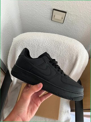Nike Air Force 1 Negras Talla 38