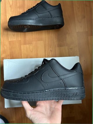 Nike Air Force 1 Talla 36.5 Negro