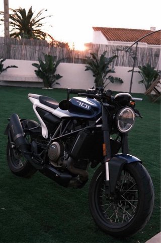 Husqvarna Vitpilen 701 Azul/Blanco