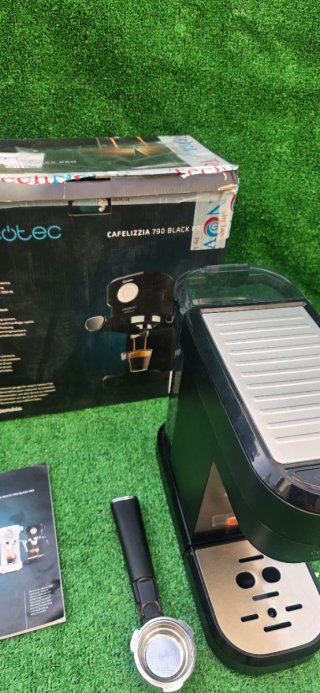 Cafetera Cecotec Cafelizzia 790 Black