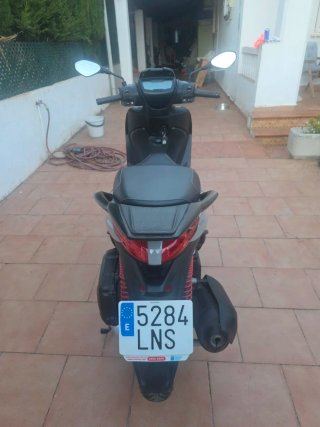 Piaggio gris automática scooter