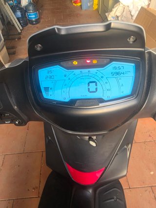 Piaggio gris automática scooter