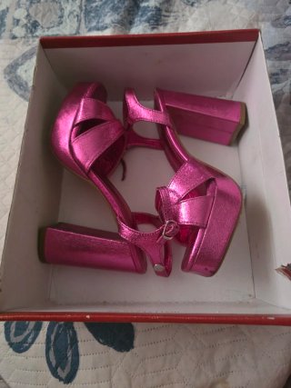 Sandalias fiesta XTI fucsia tacón, talla 38