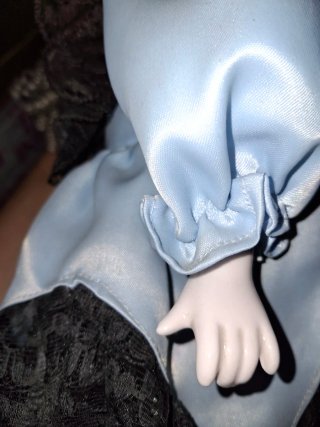 Muñeca de porcelana vintage
