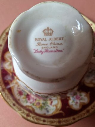 Taza de té Royal Albert Lady Hamilton