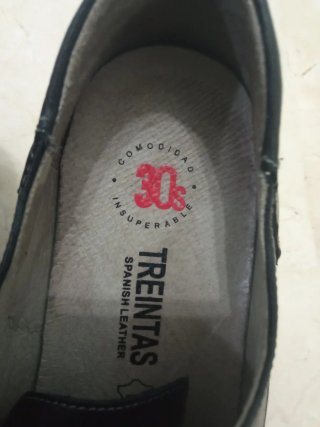 Zapatos Rogell piel abotinados negros talla 38