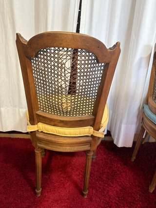 Silla Vintage Madera y Rejilla. Tengo 4