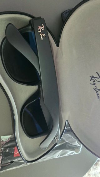 Occhiali da sole Ray-Ban RB2132 polarizzati