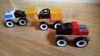 3 Coches Madera Plástico Ikea Buen Estado
