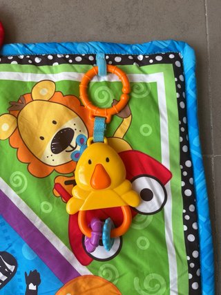Alfombra de juegos para bebé con animales