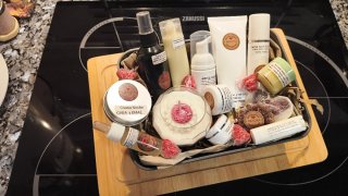 Cesta Regalo Cosmética y Velas, buen regalo mamá❤️