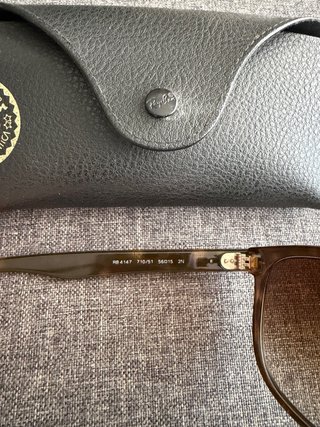 Occhiali da sole Ray-Ban marroni e neri