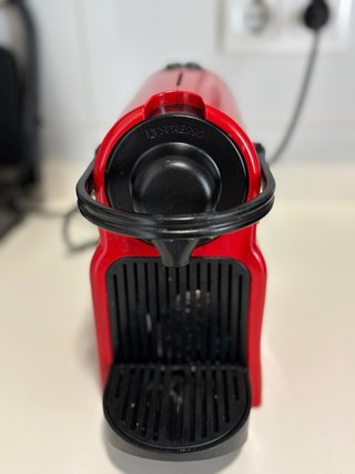 Cafetera Nespresso Roja