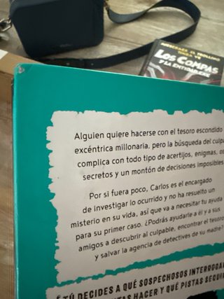 Libro Resuelve El Misterio