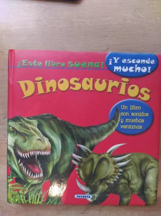Dinosaurios un libro con sonidos y muchas ventanas