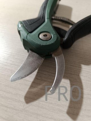 Forbici da potatura a batteria Bosch (batteria 3,6 V integrata)